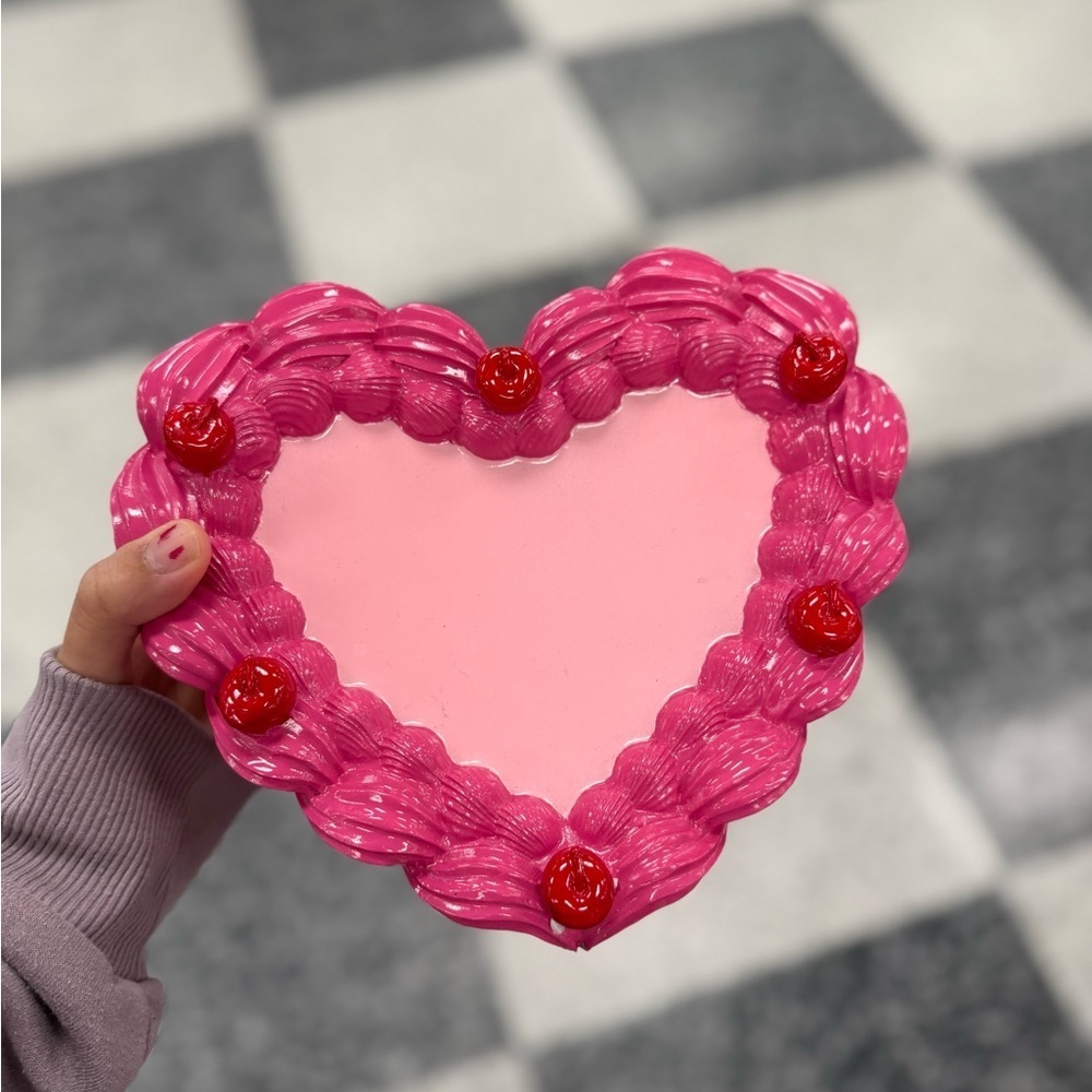 Pink Heart-Shaped Decorative decor cake - Picture 2 of 2